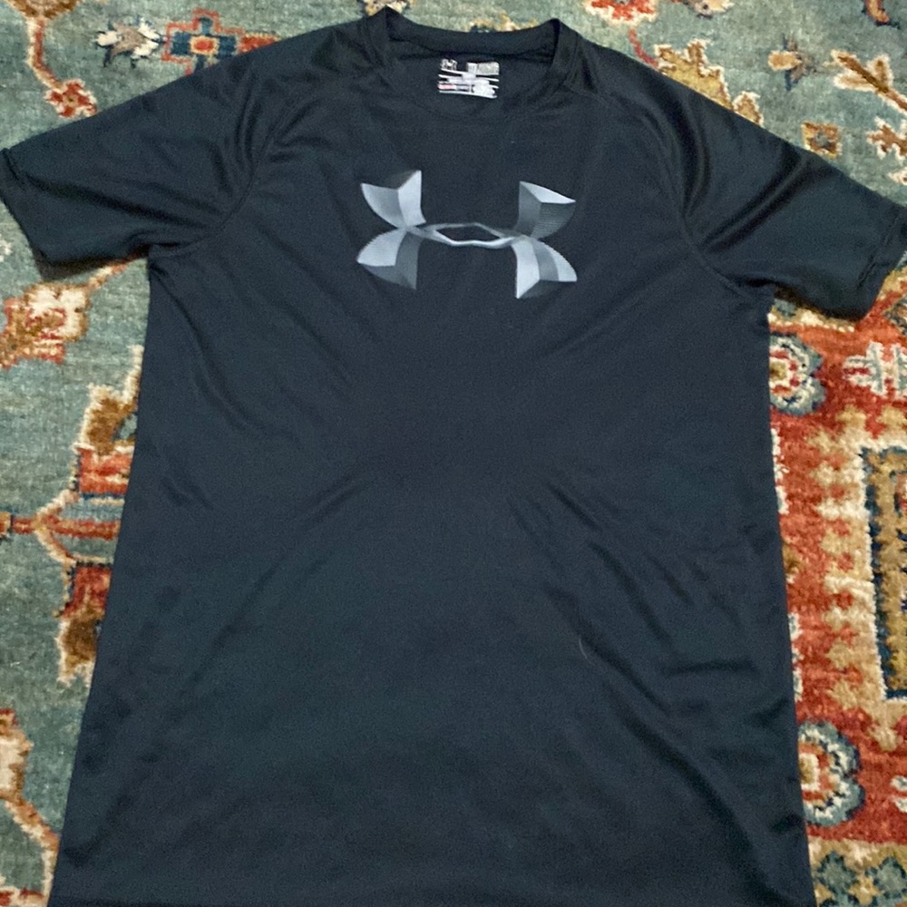 Youth XL Under Armor T-Shirt